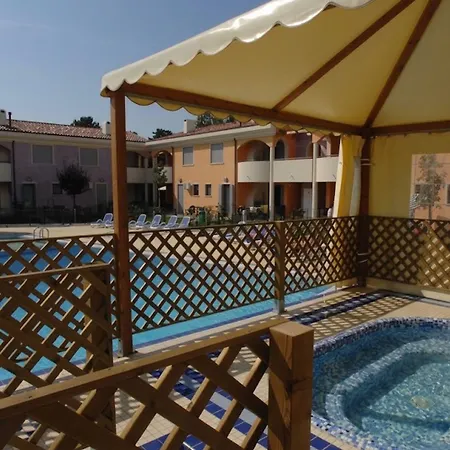 The Perfect Place For Pool Lovers Апартаменты *